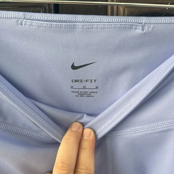 Nike leggings, brand, new, medium size purple - Picture 4 of 4